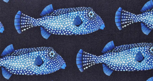 Tissu décoration au motif de poissons coffre de la maison d'édition Thévenon